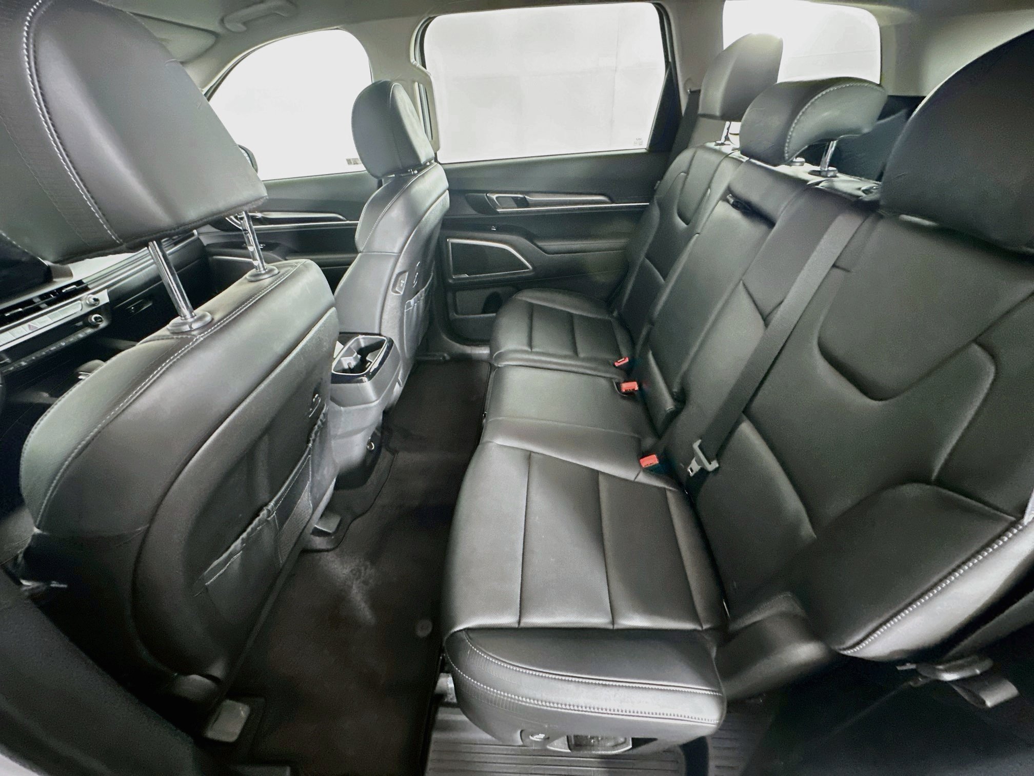 Used 2024 Kia Telluride LX FWD image 28