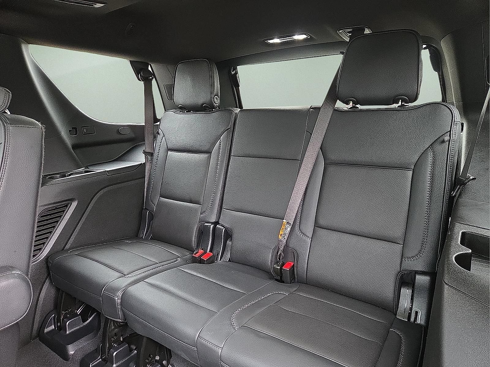 Used 2025 GMC Yukon Denali w/ Sun & Power Step Package AWD/4WD image 10
