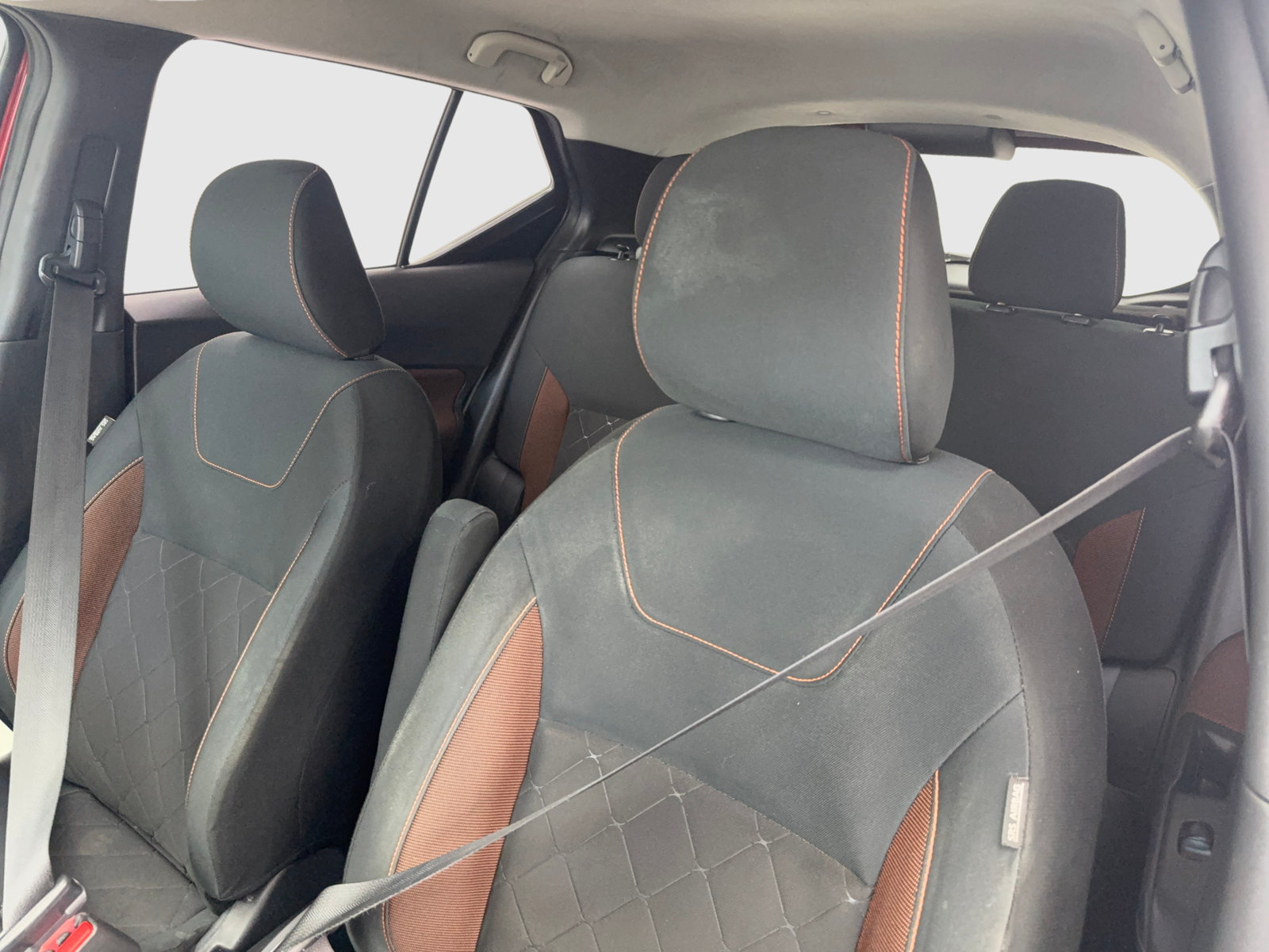 Used 2019 Nissan Kicks SR w/ Exterior Package FWD image 30