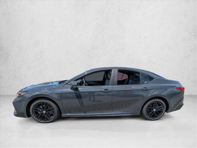 Used 2025 Toyota Camry SE image 5