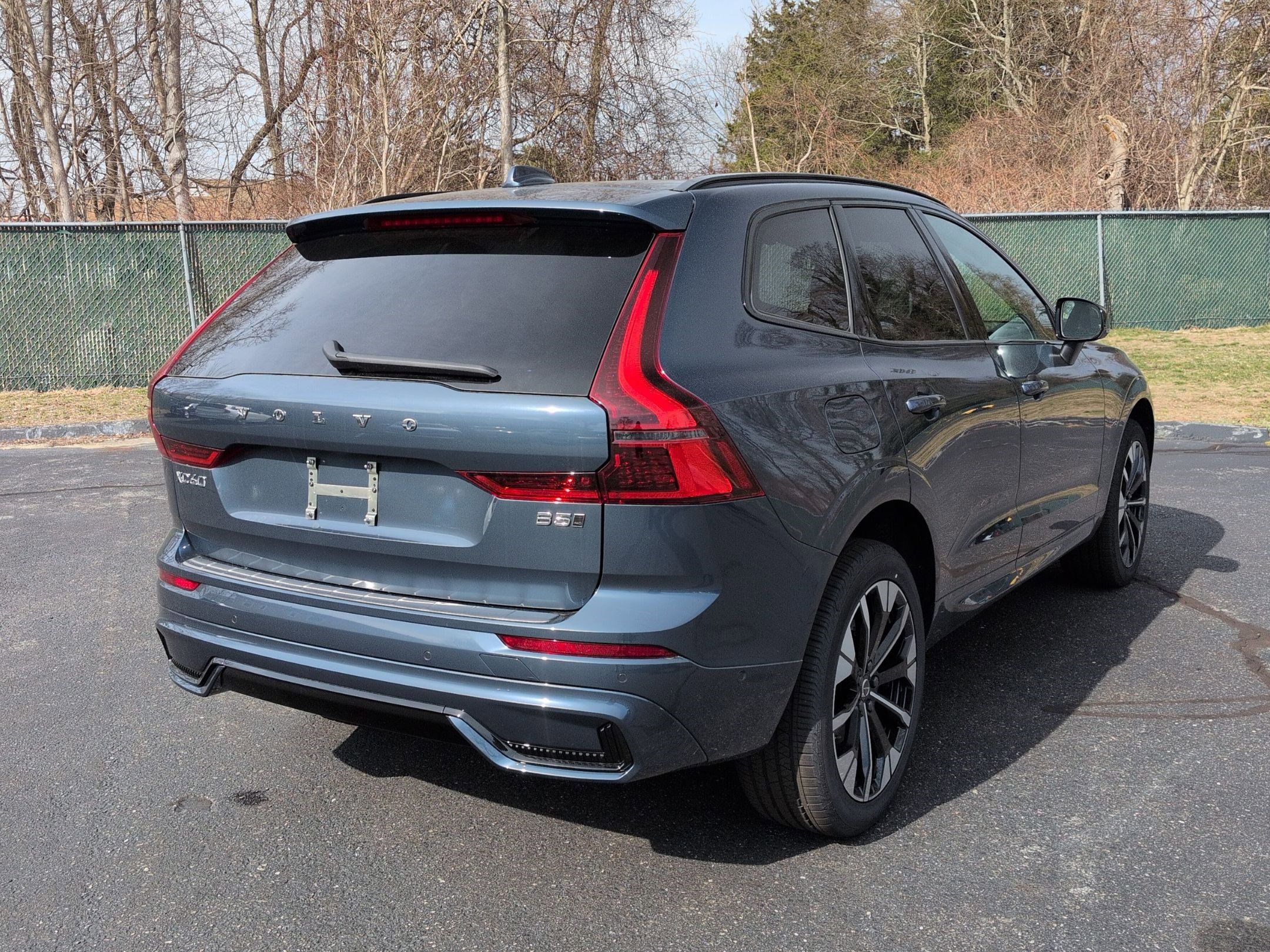 New 2026 Volvo XC60 B5 Ultra w/ Protection Package Premier image 3