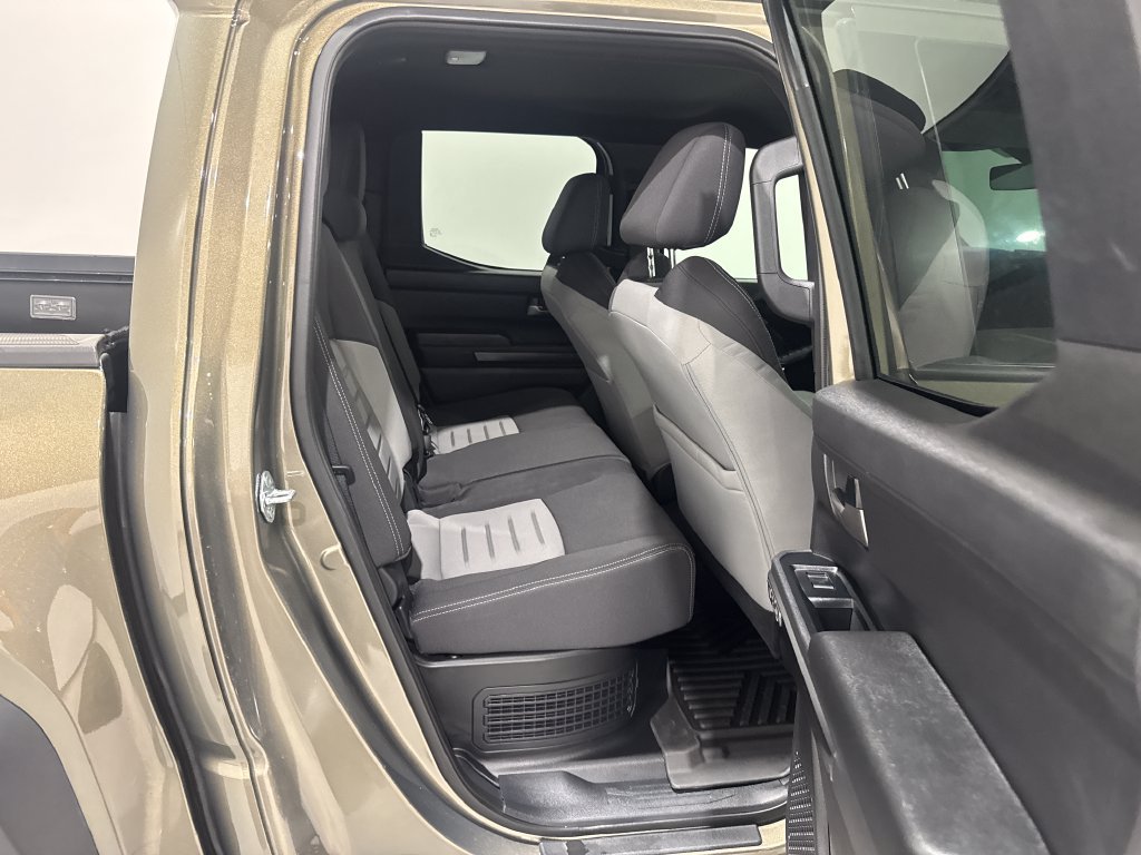 Used 2025 Toyota Tacoma TRD Off-Road AWD/4WD image 25