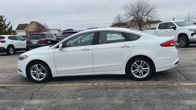 Used 2018 Ford Fusion SE w/ Fusion SE Technology Package image 6