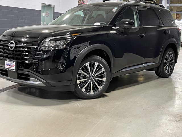 New 2026 Nissan Pathfinder Platinum w/ Cargo Package AWD/4WD image 39