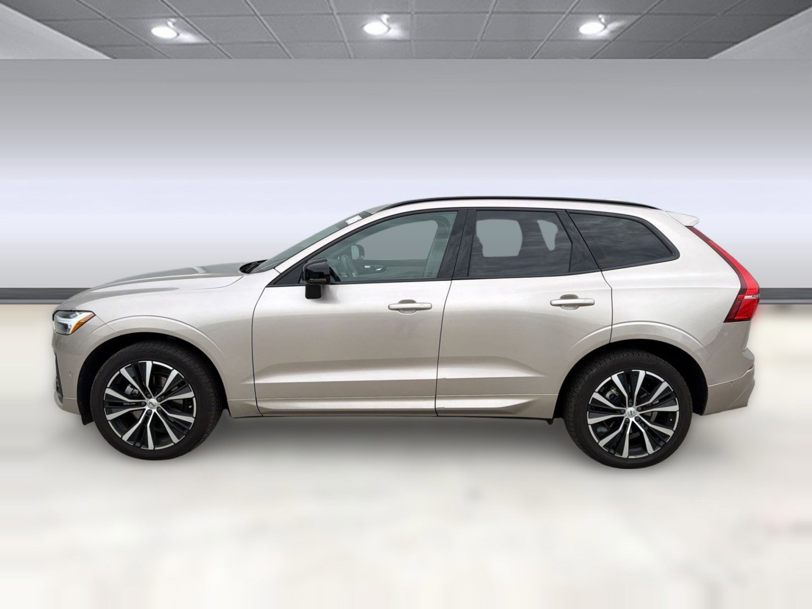 Used 2024 Volvo XC60 B5 Plus w/ Protection Package Premier AWD/4WD video 2
