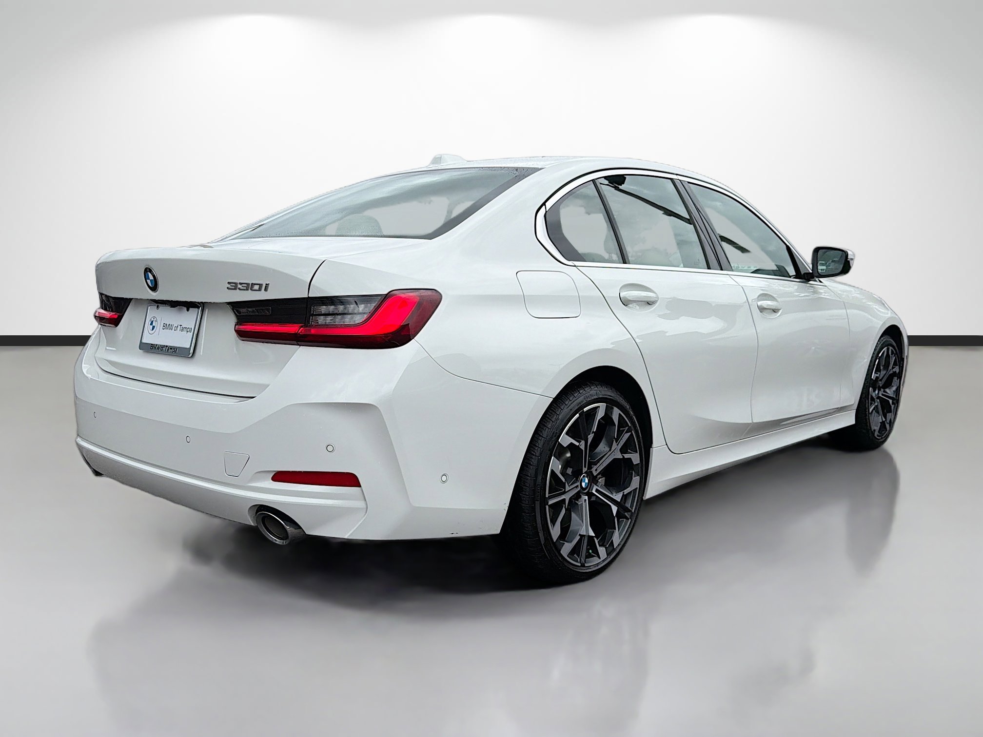 Used 2025 BMW 330i Sedan w/ Convenience Package image 3