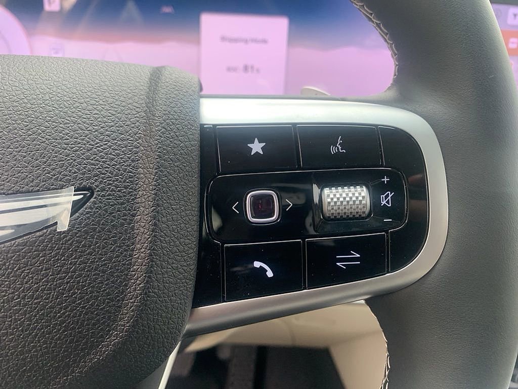 Used 2026 Genesis GV70 2.5T Select image 8