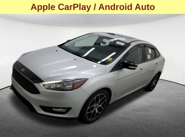 Used 2018 Ford Focus SEL w/ Winter Package FWD image 5