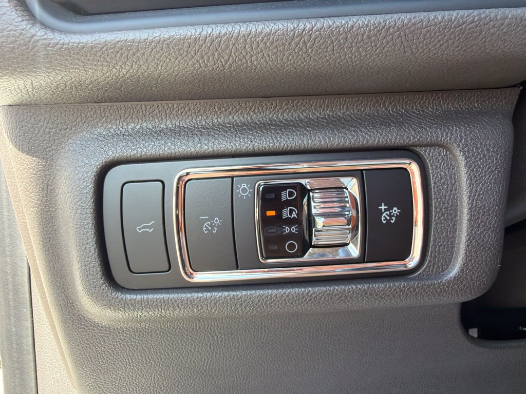 Used 2023 Lincoln Corsair FWD image 23