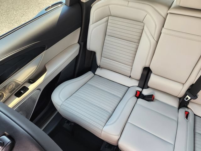 New 2026 Lincoln Nautilus Reserve AWD/4WD image 13