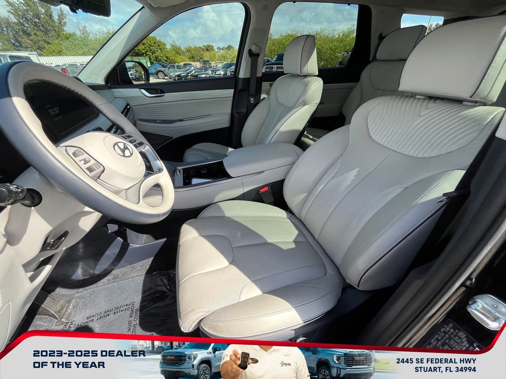 Used 2024 Hyundai Palisade Calligraphy image 10
