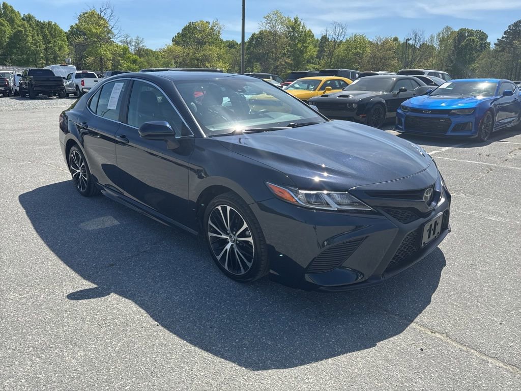 Used 2020 Toyota Camry SE image 7
