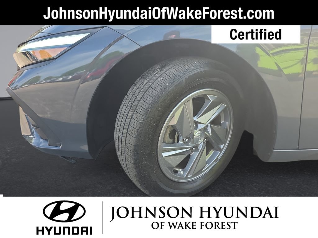 Certified 2025 Hyundai Elantra SE image 41