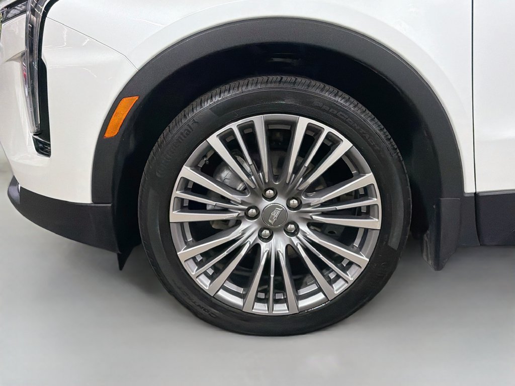 Certified 2024 Cadillac XT4 Premium Luxury AWD/4WD image 34