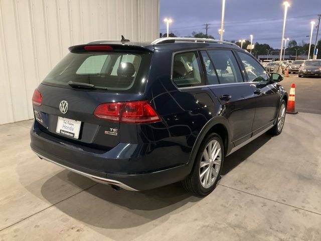 Used 2017 Volkswagen Golf Alltrack SE image 19