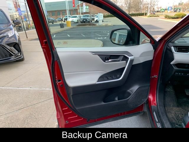Used 2022 Toyota RAV4 XLE w/ Convenience Package image 12
