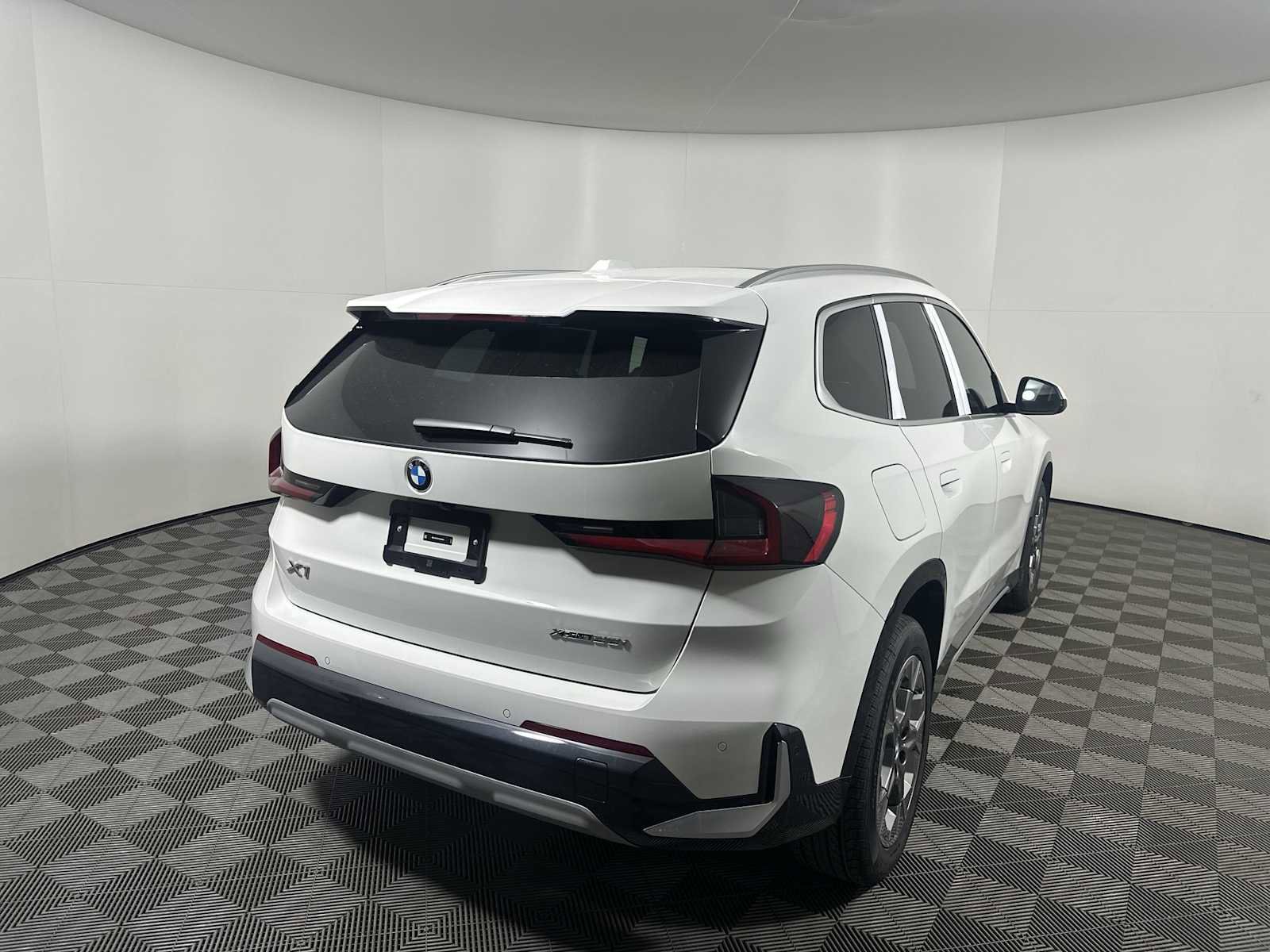 New 2026 BMW X1 xDrive28i w/ Convenience Package image 9