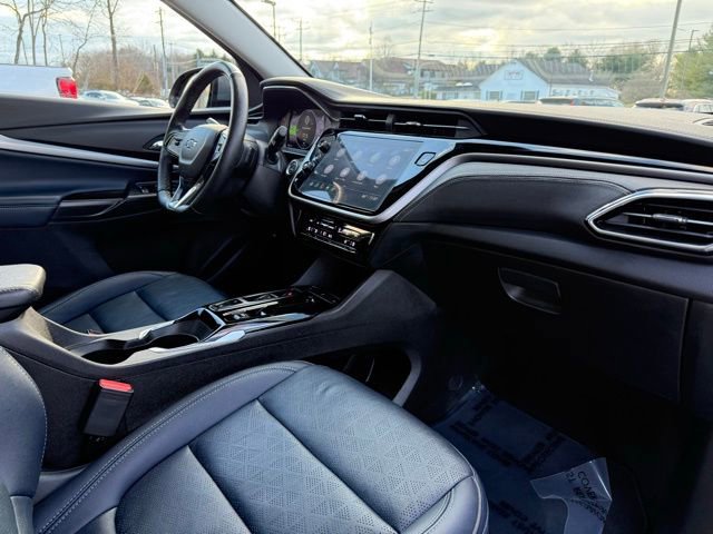 Used 2022 Chevrolet Bolt EUV LT w/ Convenience Package image 15