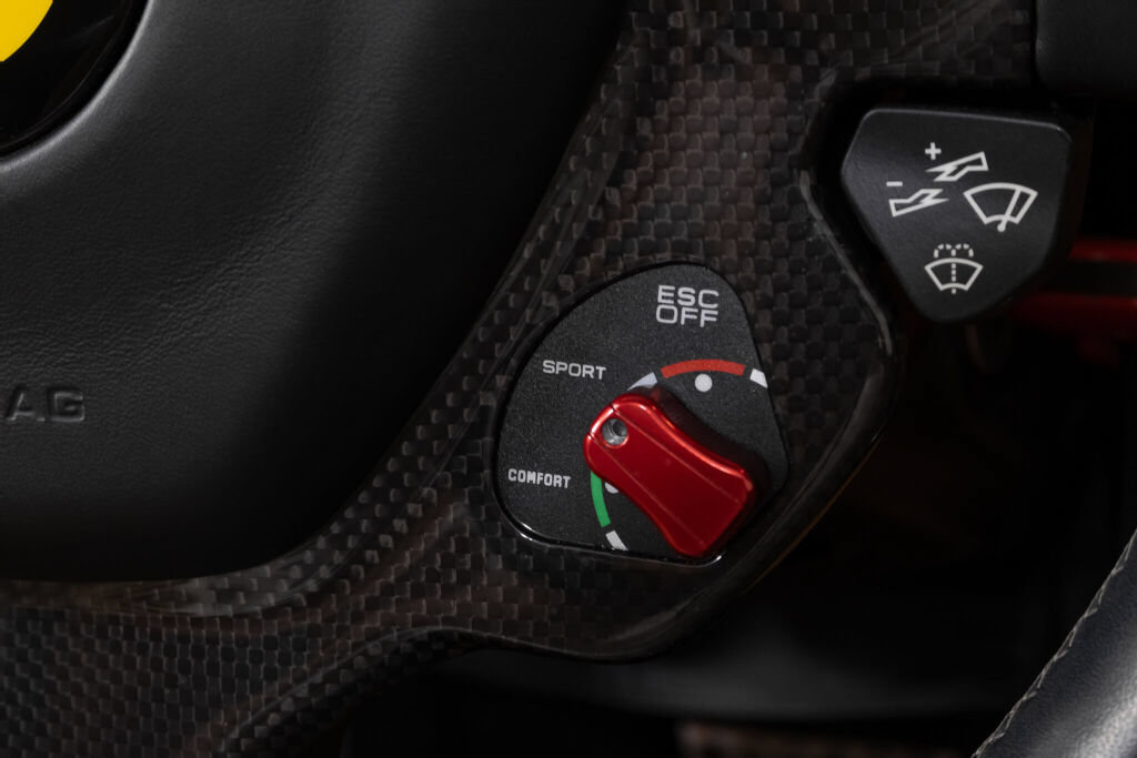 Used 2016 Ferrari California T RWD image 36