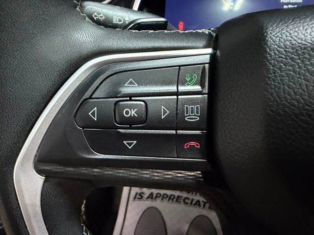 Used 2023 Jeep Grand Cherokee L Laredo AWD/4WD image 35
