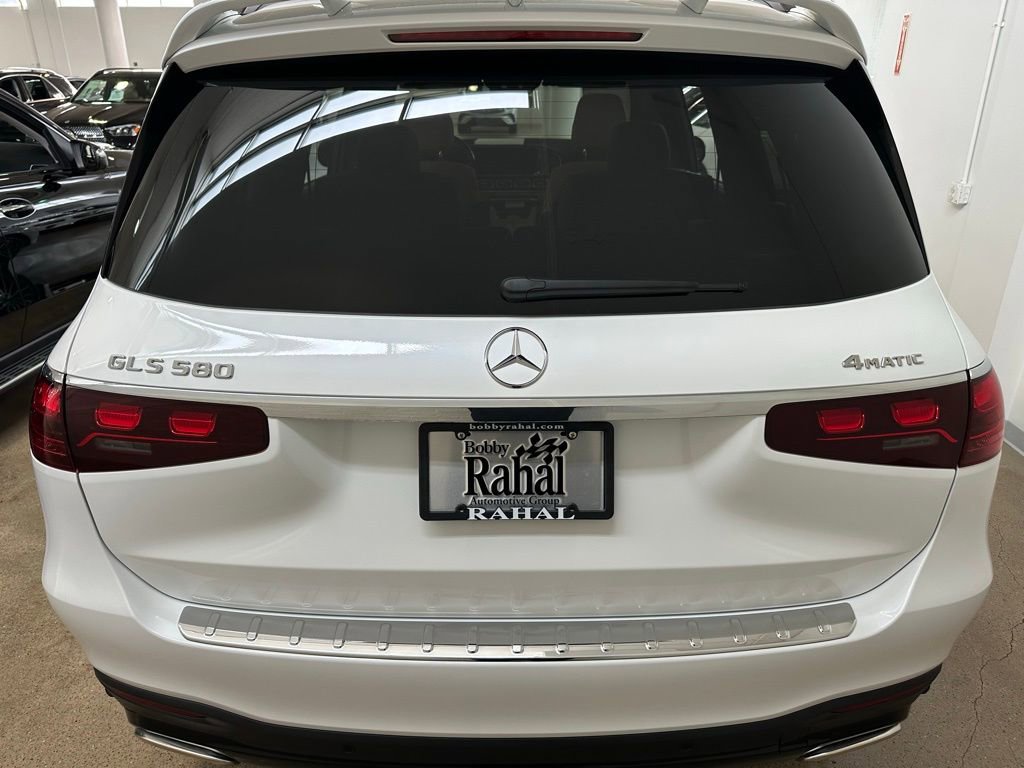New 2026 Mercedes-Benz GLS 580 4MATIC image 11