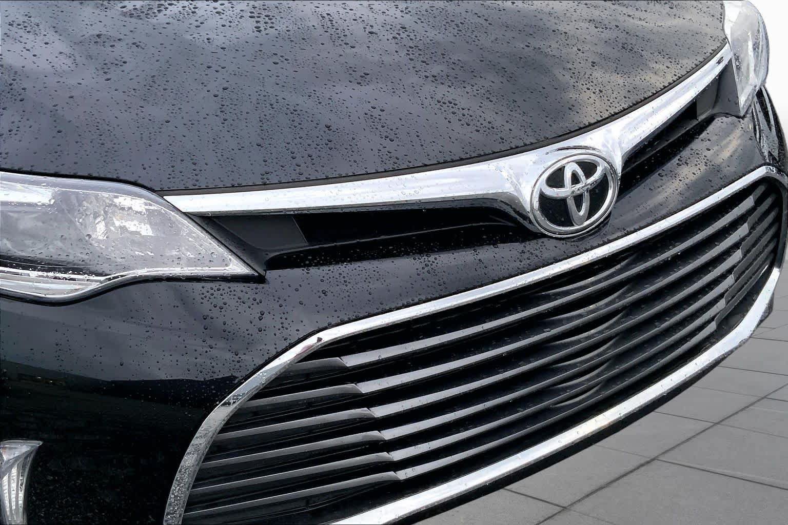 Used 2016 Toyota Avalon XLE FWD image 29