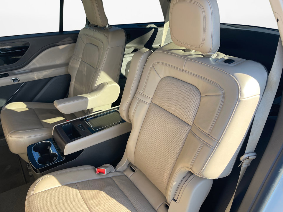 Used 2021 Lincoln Aviator Grand Touring w/ Equipment Group 301A image 12