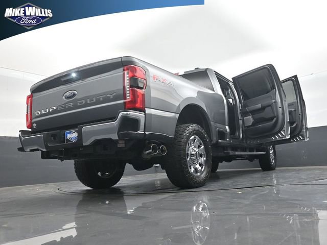 Used 2024 Ford F250 Lariat w/ Chrome Package image 29