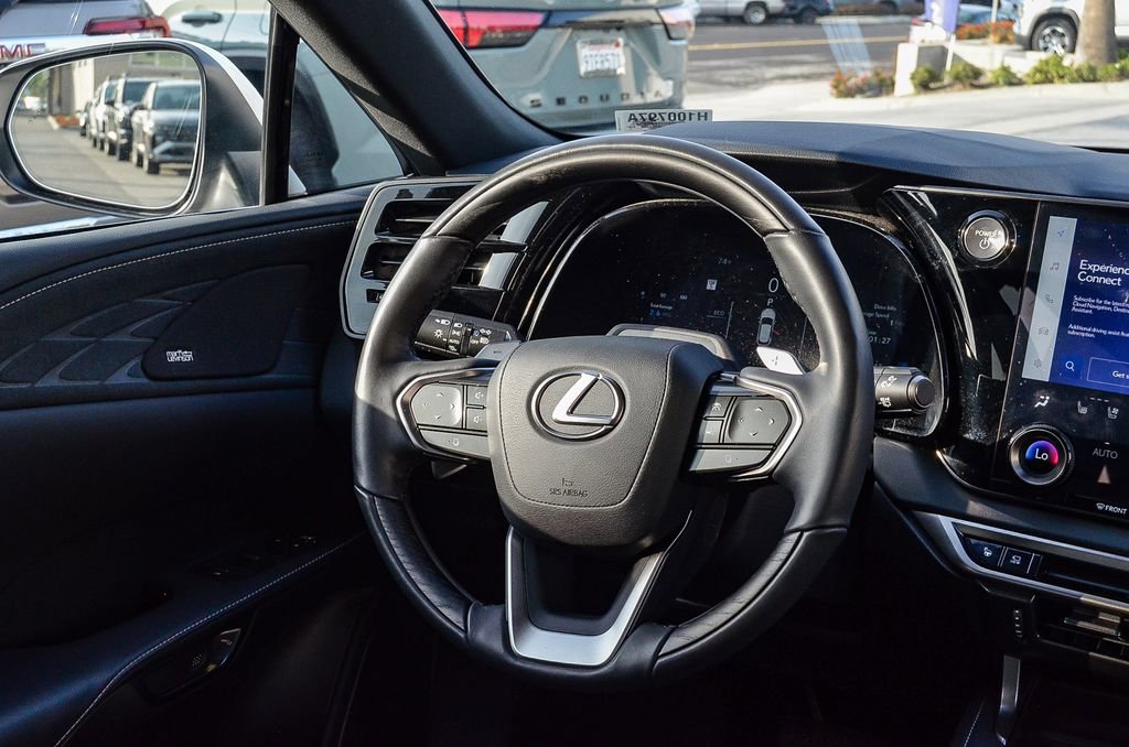 Used 2025 Lexus RX 350 w/ Convenience Package image 16