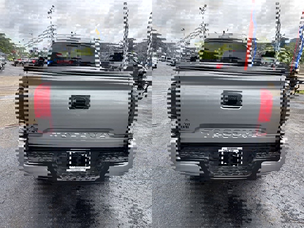 Used 2023 Toyota Tacoma SR w/ SR Convenience Package image 6