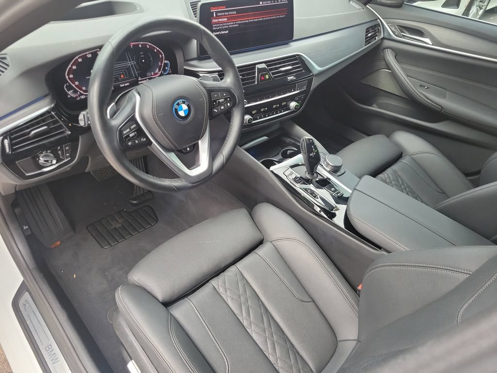 Used 2023 BMW 530e xDrive w/ Premium Package AWD/4WD image 16
