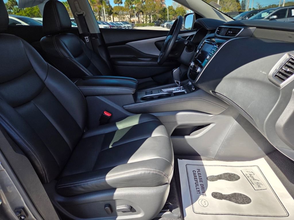 Used 2023 Nissan Murano SV image 10