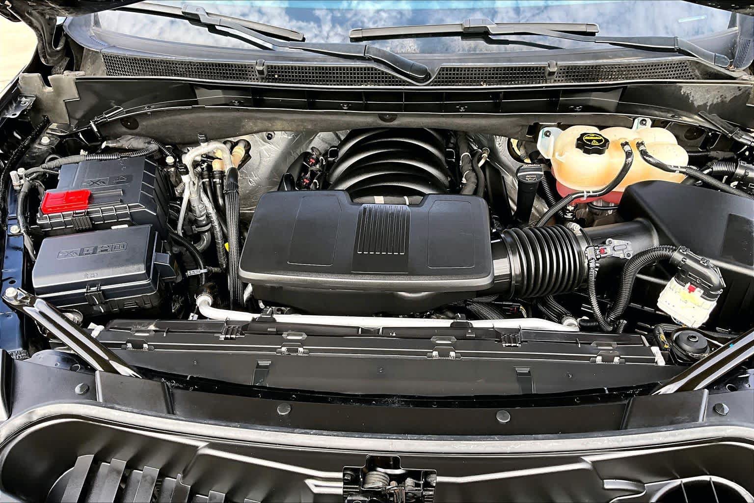 Used 2024 GMC Yukon AT4 AWD/4WD image 32