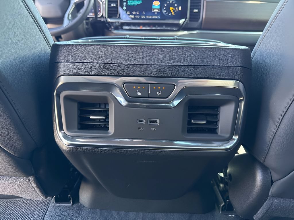 Used 2026 Chevrolet Silverado 2500 High Country w/ High Country Premium Package AWD/4WD image 29