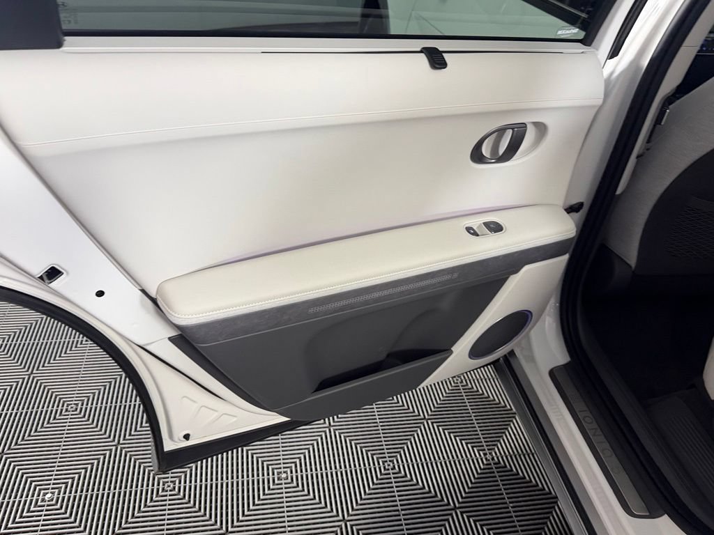 Used 2025 Hyundai Ioniq 5 Limited RWD image 28