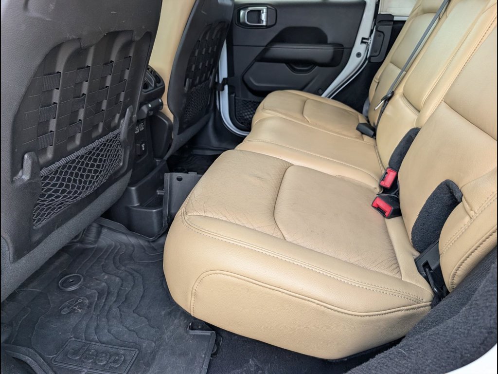 Used 2019 Jeep Wrangler Unlimited Rubicon AWD/4WD image 13