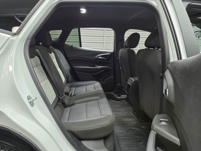 Used 2024 Chevrolet Trax RS w/ Driver Confidence Package FWD image 17