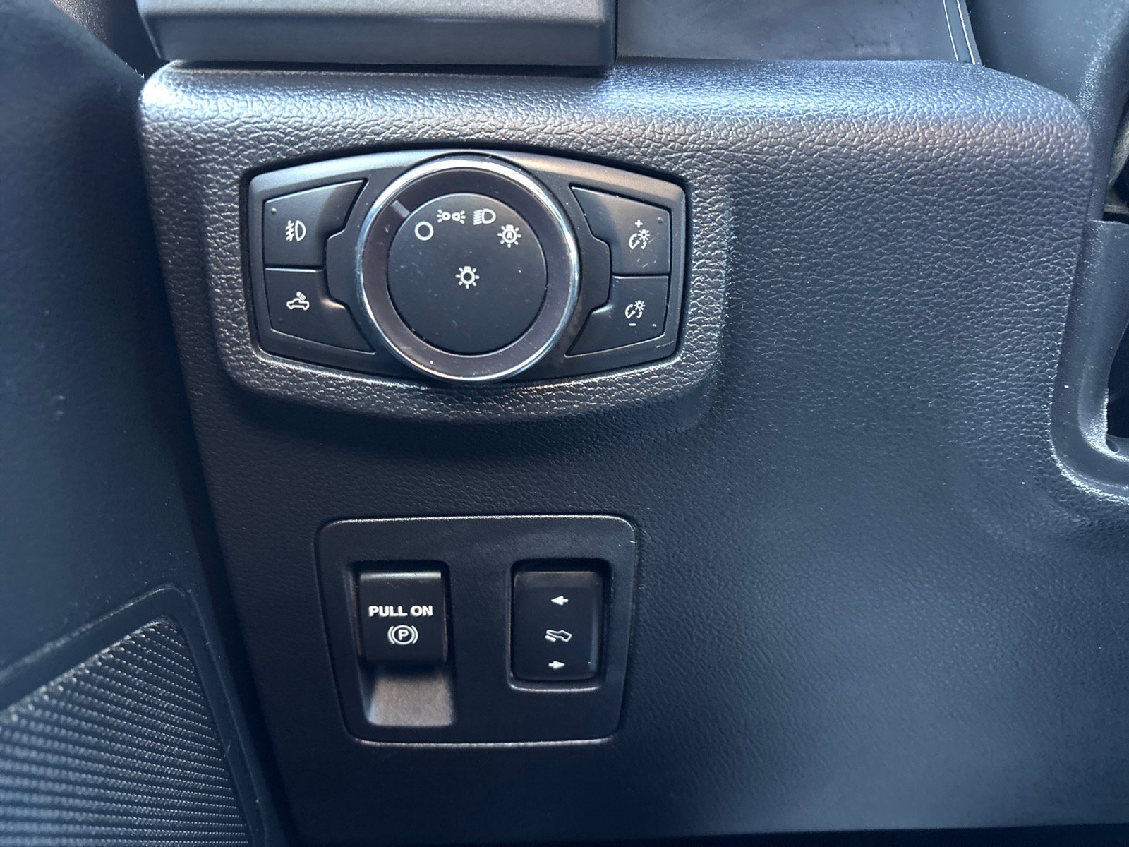 Used 2019 Ford F150 XLT w/ Equipment Group 302A Luxury image 14