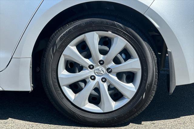 Certified 2025 Toyota Corolla LE image 29