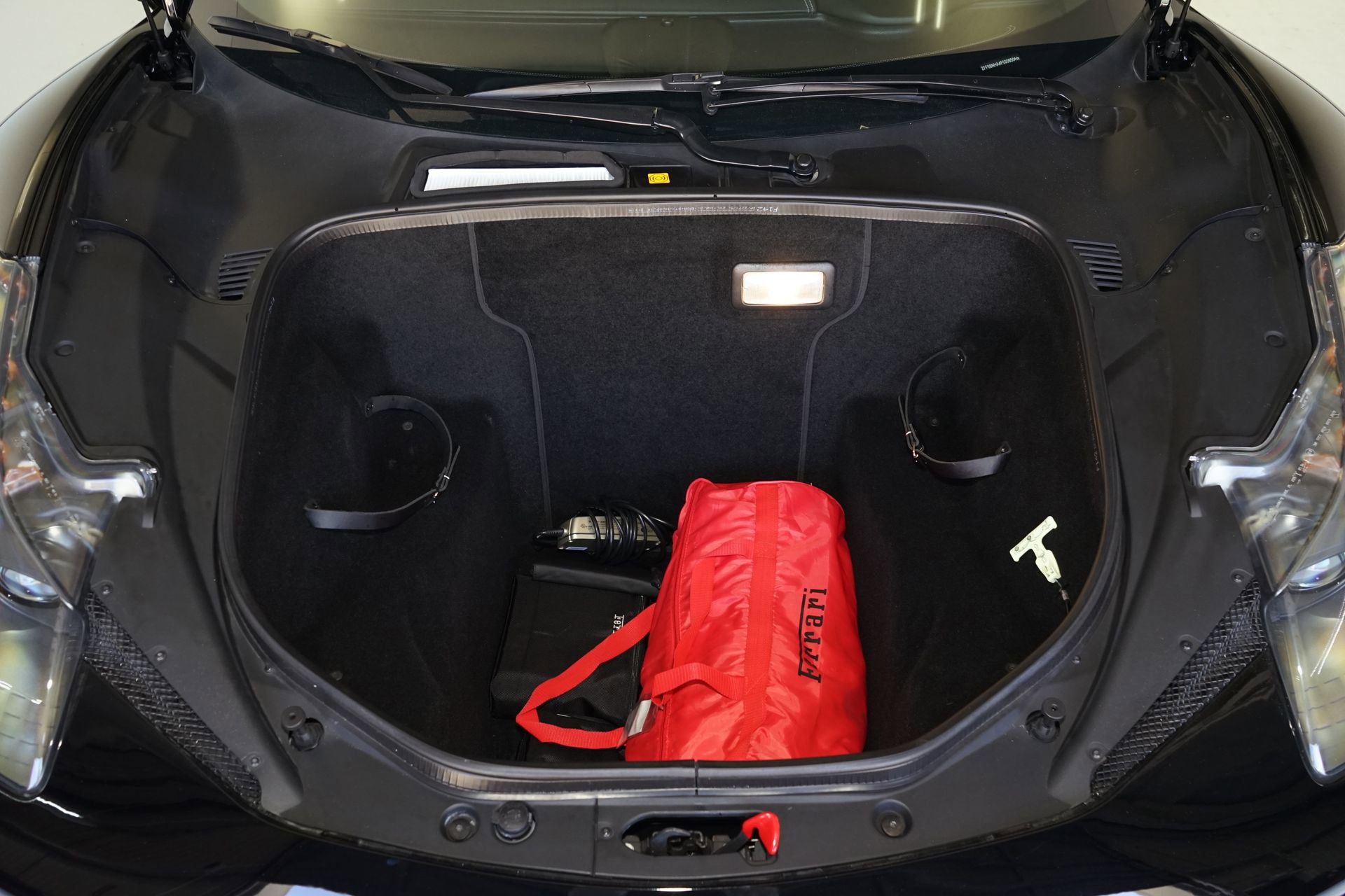 Used 2015 Ferrari 458 Spider image 25