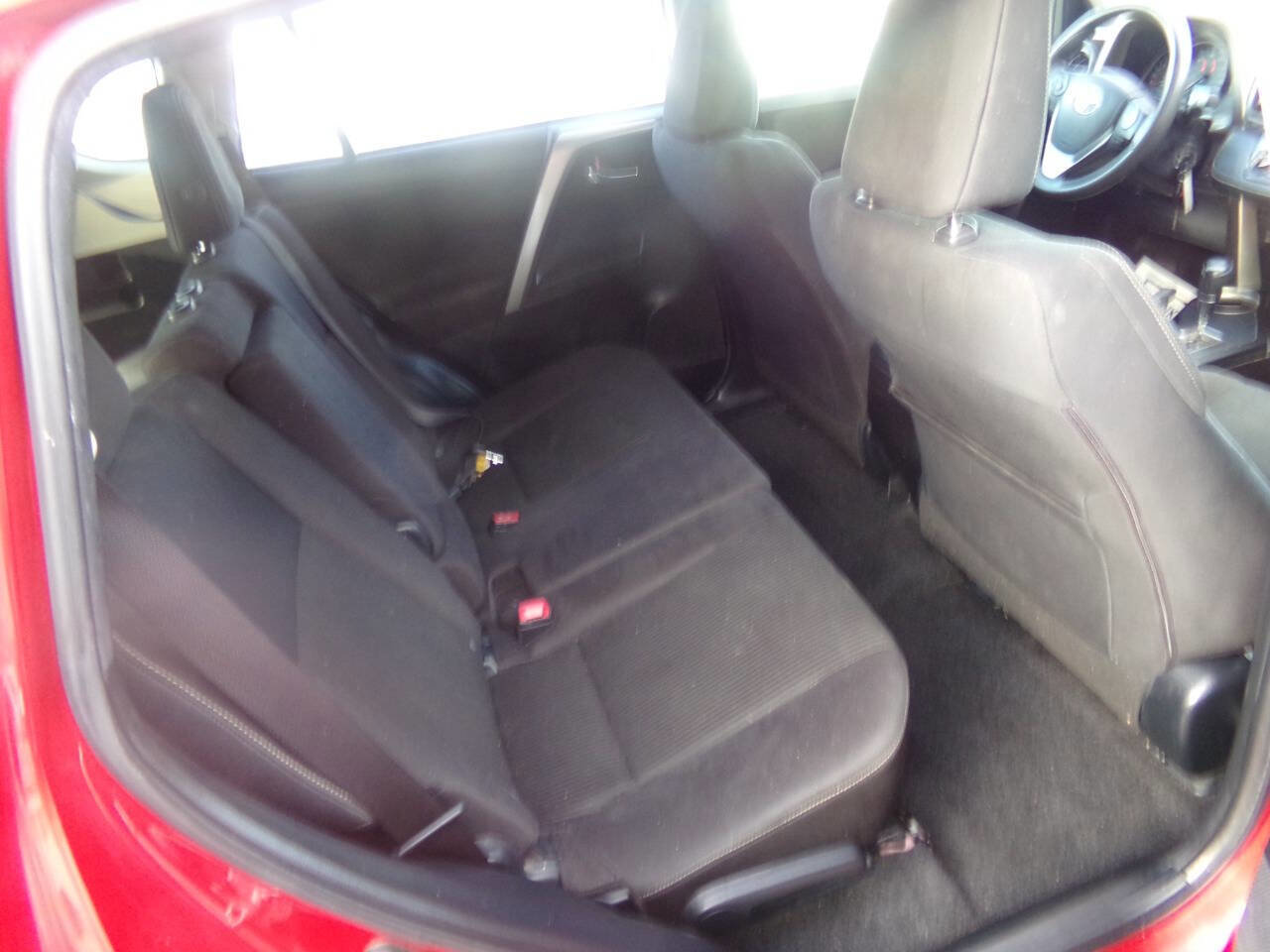 Used 2015 Toyota RAV4 XLE w/ Outdoor Package AWD/4WD image 22