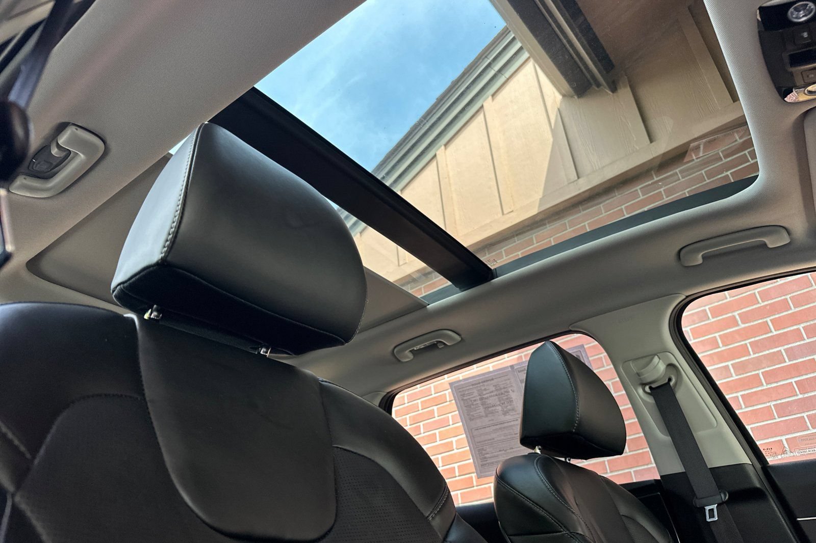 Used 2025 Kia Sorento EX w/ Panoramic Sunroof Package AWD/4WD image 18