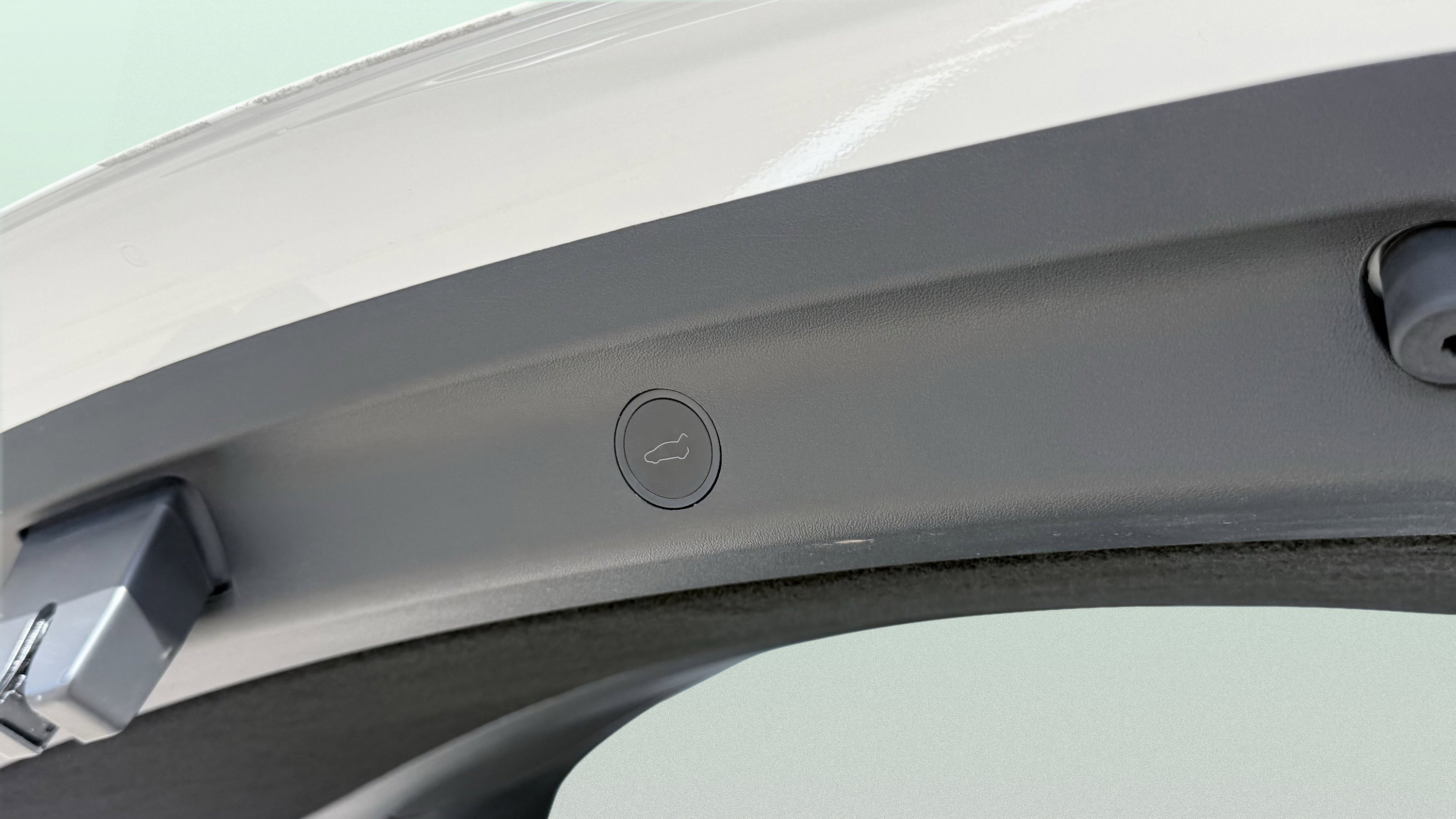 Used 2023 Tesla Model Y Long Range image 17