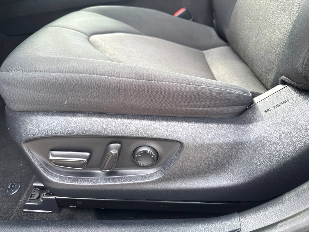 Used 2023 Toyota Camry LE FWD image 11