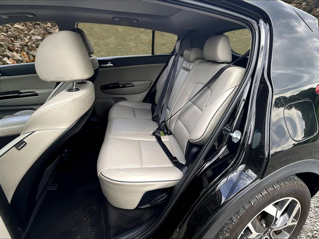 Used 2022 Kia Sportage EX w/ EX Technology Package image 22