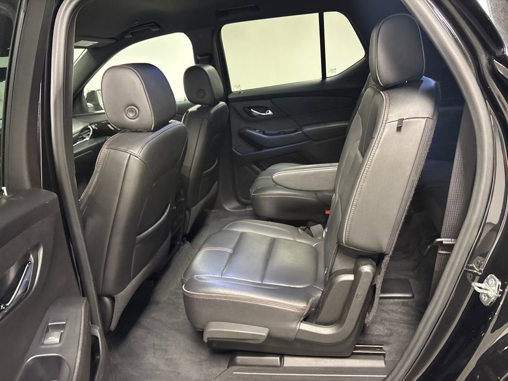 Used 2022 Chevrolet Traverse RS image 31