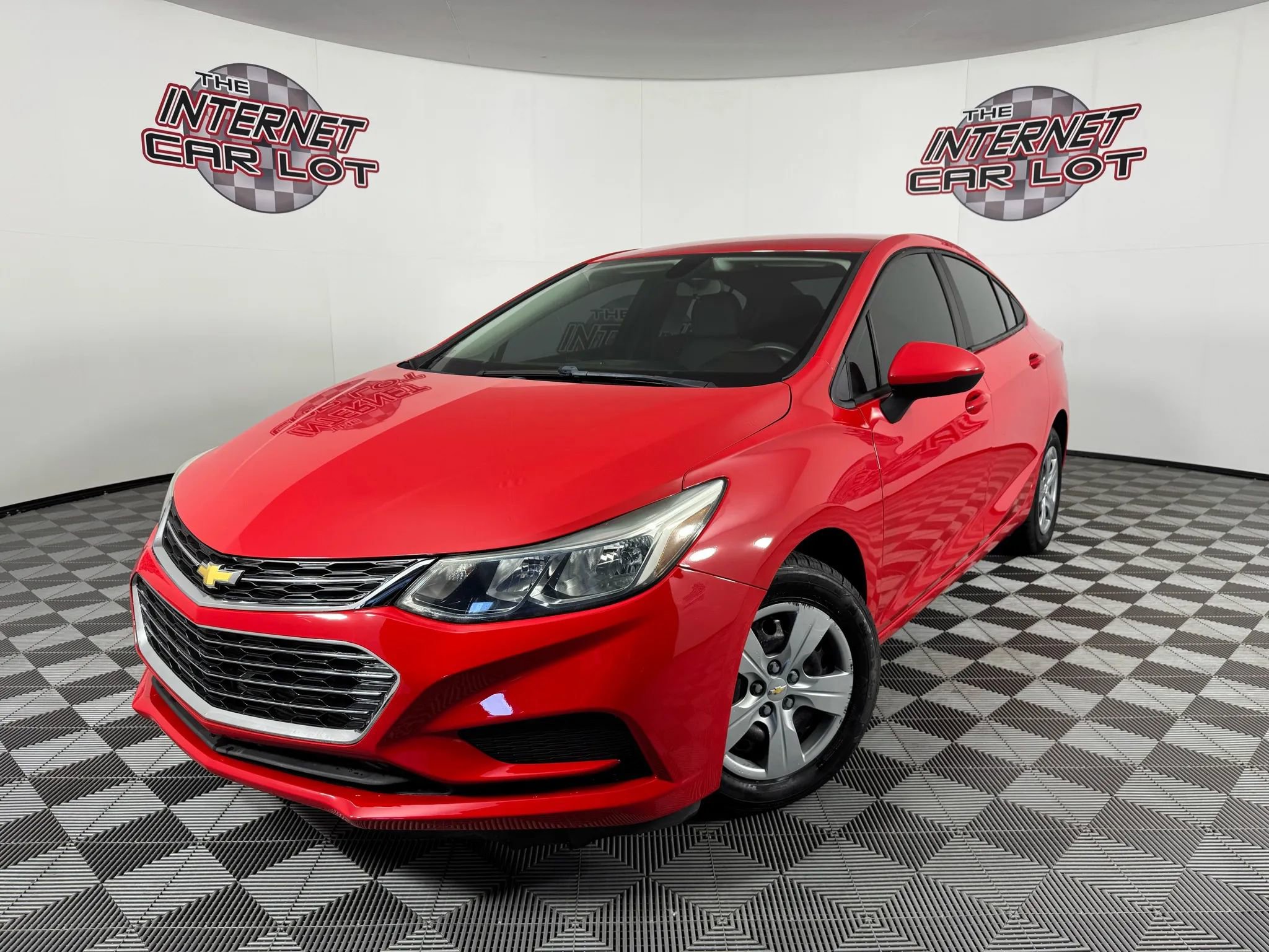 Used 2018 Chevrolet Cruze LS image 1