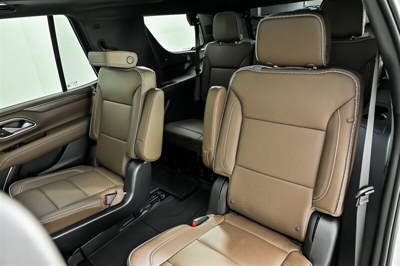 Used 2023 Chevrolet Tahoe High Country AWD/4WD image 19