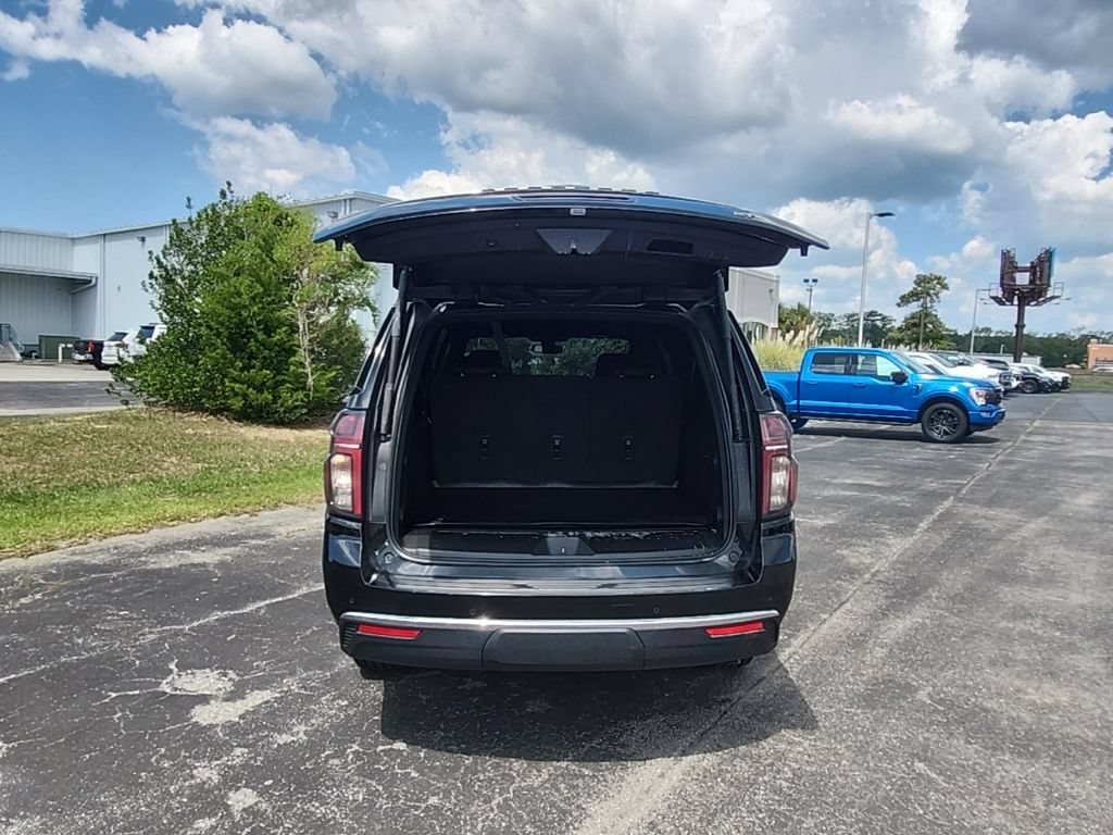 Used 2022 Chevrolet Suburban LT w/ LT Signature Plus Package AWD/4WD image 33