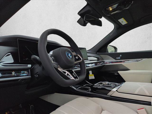 New 2026 BMW 750e xDrive w/ Executive Package AWD/4WD video 3
